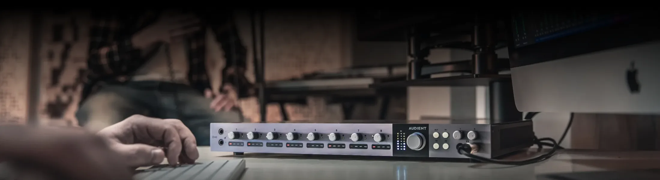 AUDIENT ID48  24 in / 32 out USB Audio interface